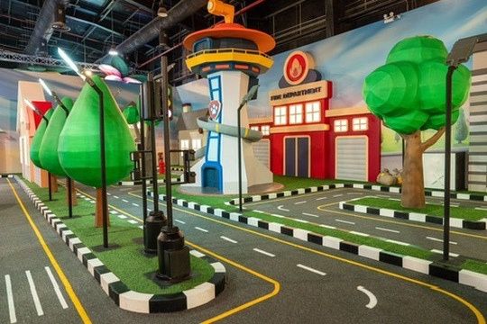 Indoor Rescue Mission track with lookout tower and fire station